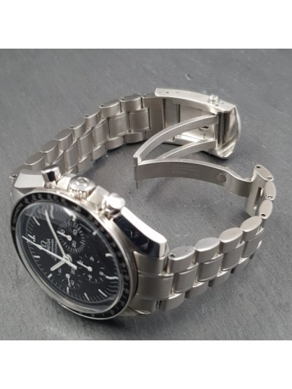 Acquista Omega Speedmaster Moonwatch - Ref. 35705000 su eOra.it