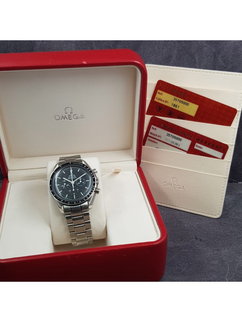 Acquista Omega Speedmaster Moonwatch - Ref. 35705000 su eOra.it