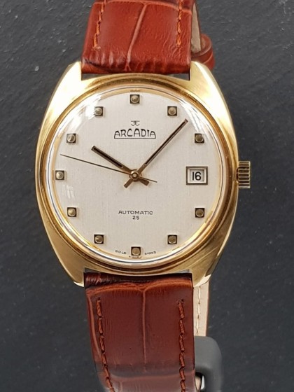 Buy Arcadia Vintage yellow gold on eOra.it