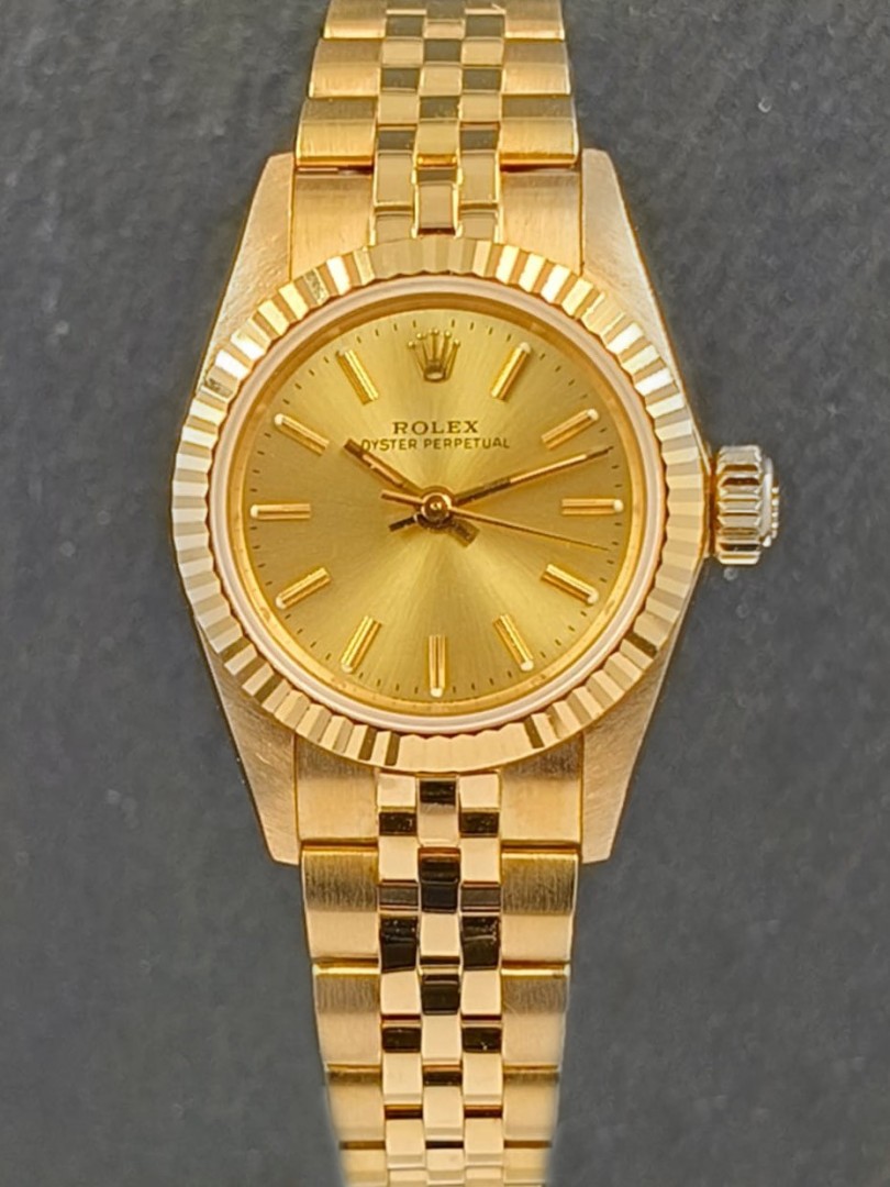 Rolex Oyster Lady gold