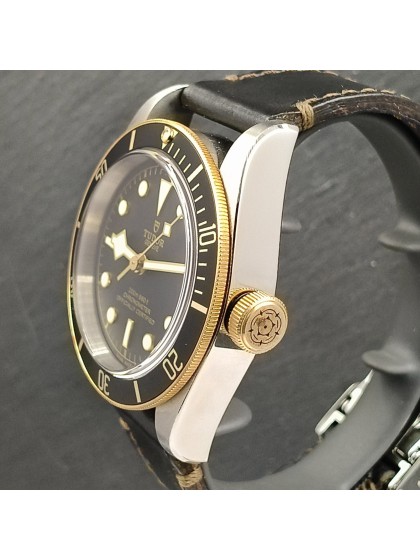 Tudor Black Bay gold steel ref.79733N on eOra.it!