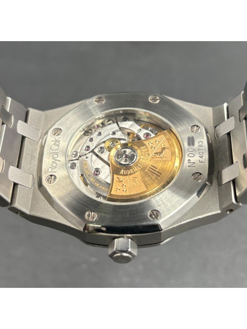 Audemars Piguet Royal Oak Jumbo ref. 15300 on eOra.it!