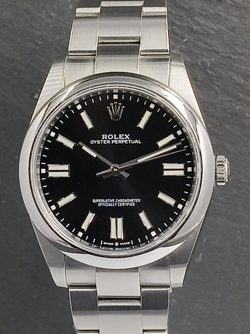 Rolex Oyster 41mm ref.124300 on eOra.it!