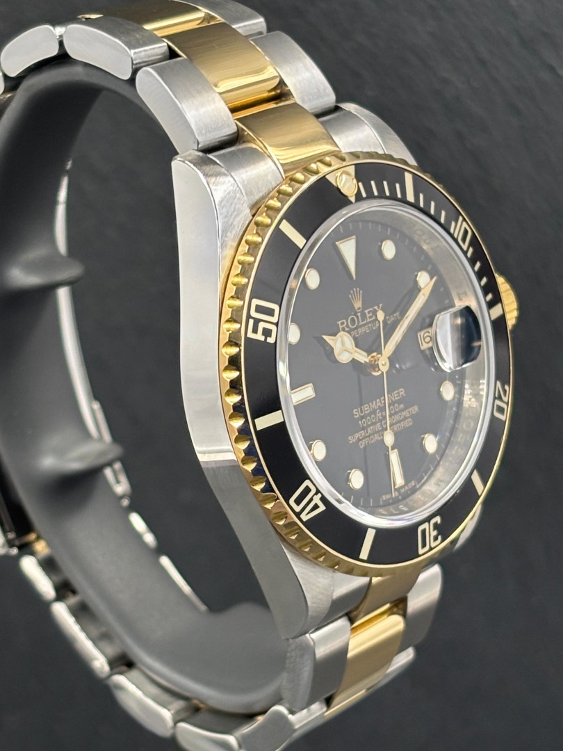 Rolex Submariner steel gold no holes RRR ref.16613LN on eOra.it!