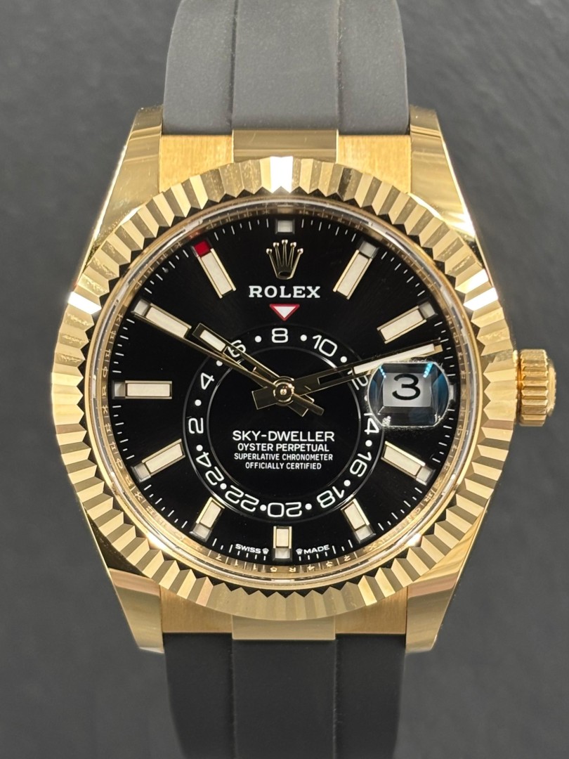 Rolex Sky-Dweller gold ref.336238 on eOra.it!